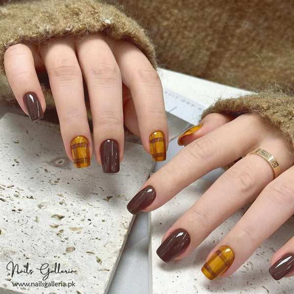 🍂 Autumnal Plaid – Press-On Nails (24 Pcs) - Free Nail Kit Included