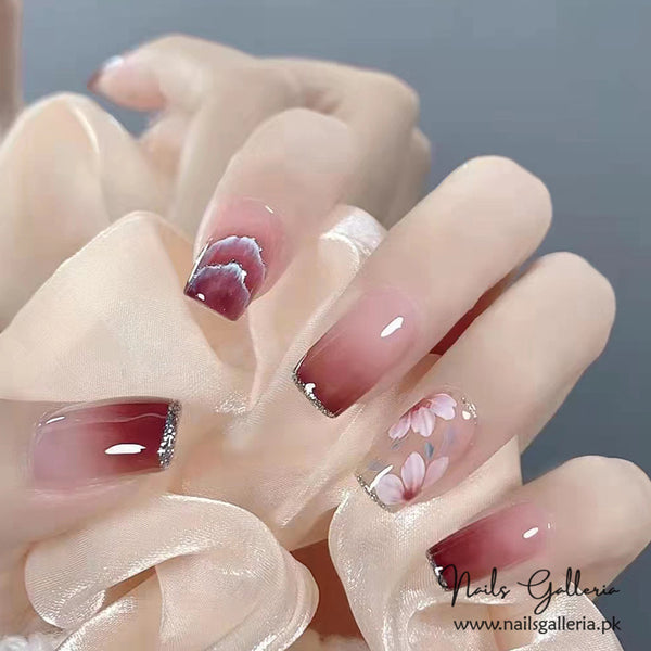 🌺 Blooming Elegance Press-On Nails 💅🌹 (24 Pcs) - Free Nail Kit Included