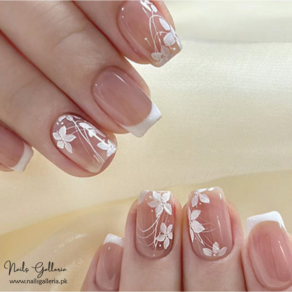 🌸 Blossoming Grace – Press-On Nails (24 Pcs) - Free Nail Kit Included