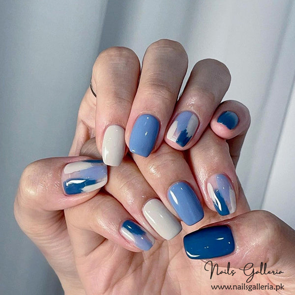 Blue Skies Ahead – Press-On Nails (24 Pcs) - Free Nail Kit Included