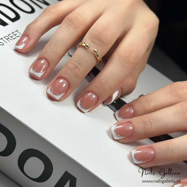 💖 Chic French Touch – Press-On Nail Set (30Pcs) - Free Nail Kit Included