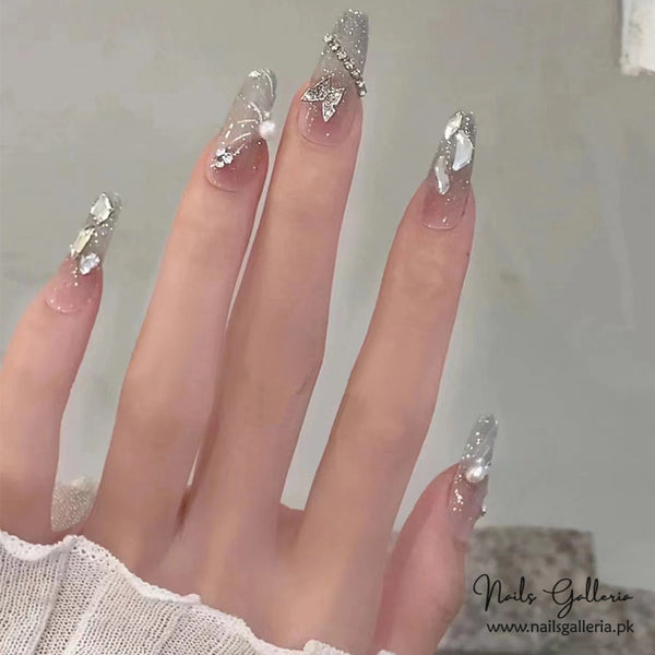 Cloud Glass – Ultra-Clear Press-On Nails (30 Pcs) - Free Nail Kit Included