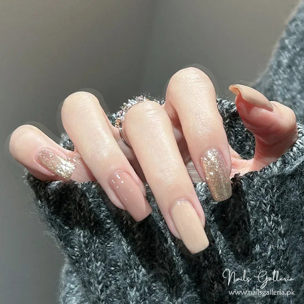 🌟 Creamy Opulence – Press-On Nails (24 Pcs) - Free Nail Kit Included