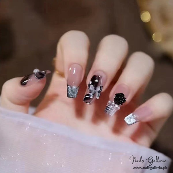 🦋 Elegant Butterfly – Press-On Nails (24 Pcs) - Free Nail Kit Included