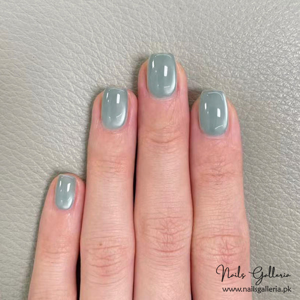 Emerald Green Cat's Eye Press-On Nails (24 Pcs) - Free Nail Kit Included