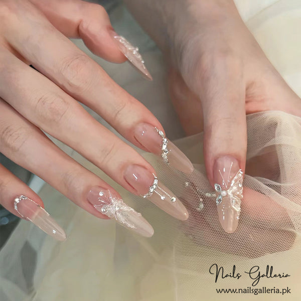 🦋 Ethereal Wings – Press-On Nails (30Pcs) - Free Nail Kit Included
