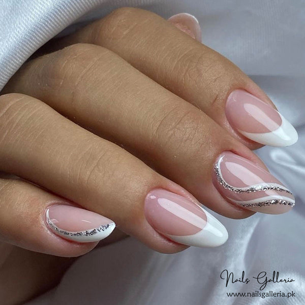Glittering Grace – Press-On Nails (24Pcs) - Free Nail Kit Included