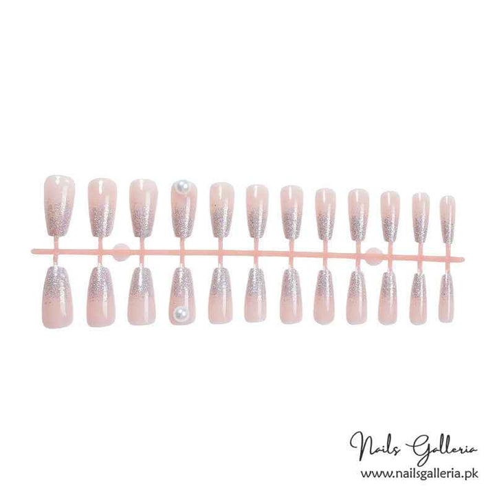 🌟 Glittering Pearls – Press-On Nails (24Pcs) - Free Nail Kit Included