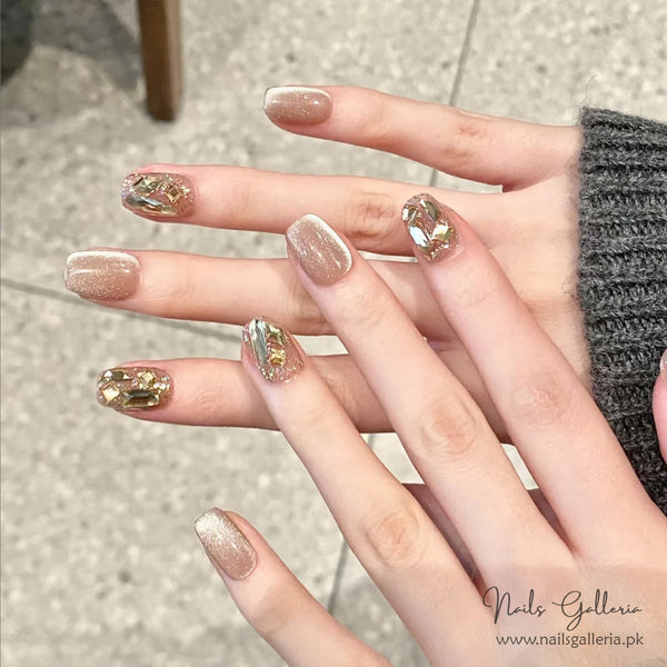Golden Mirage – Luxe Press-On Nail (24 Pcs) - Free Nail Kit Included