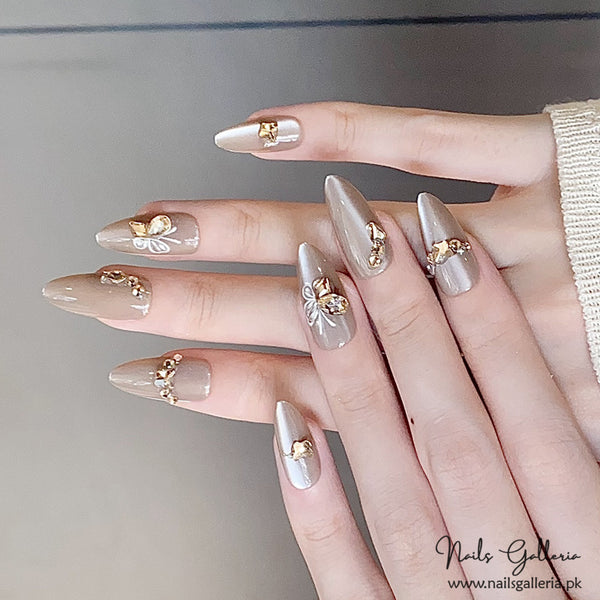 🦋 Luxe Butterfly – Press-On Nail Set (30Pcs) - Free Nail Kit Included