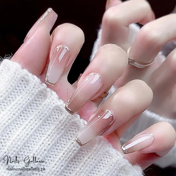 🌫️ Misty Marble – Press-On Nails (24 Pcs) - Free Nail Kit Included