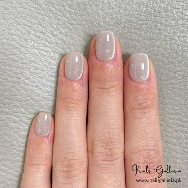 Misty White Cat's Eye Press-On Nails (24 Pcs) - Free Nail Kit Included