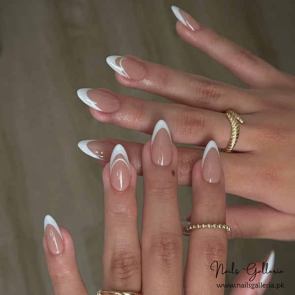 🤍 Modern French Curve – Press-On Nail Set (24Pcs) - Free Nail Kit Included