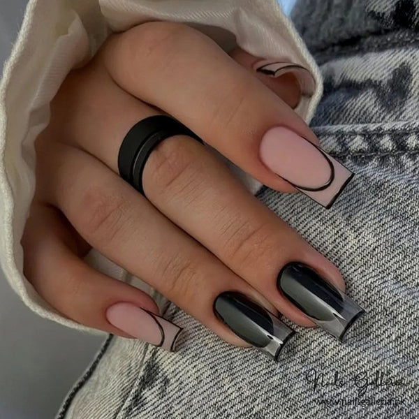 Monochromatic Contrast Press-On Nails (24 Pcs) - Free Nail Kit Included