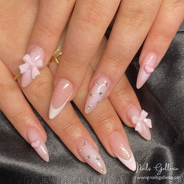 🎀 Pink Bow and Rhinestone – Press-On Nail Set (24Pcs) - Free Nail Kit Included