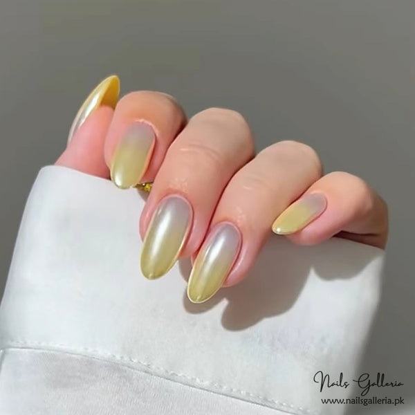 Radiant Gradients Press-On Nails (24 Pcs) - Free Nail Kit Included