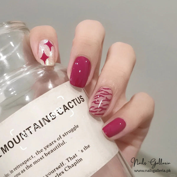 🌹 Ruby Radiance – Press-On Nails (24 Pcs) - Free Nail Kit Included