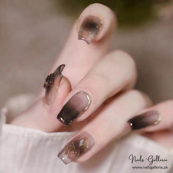 Smokey Elegance – Press-On Nails (24 Pcs) - Free Nail Kit Included