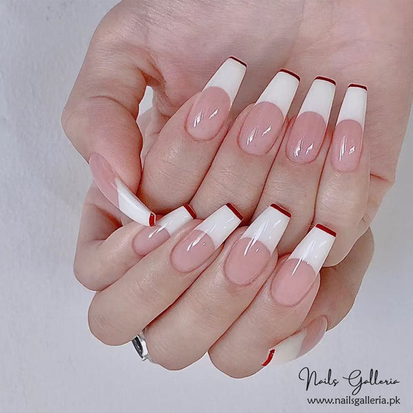 Stylish French Tip – Press-On Nails (24Pcs) - Free Nail Kit Included