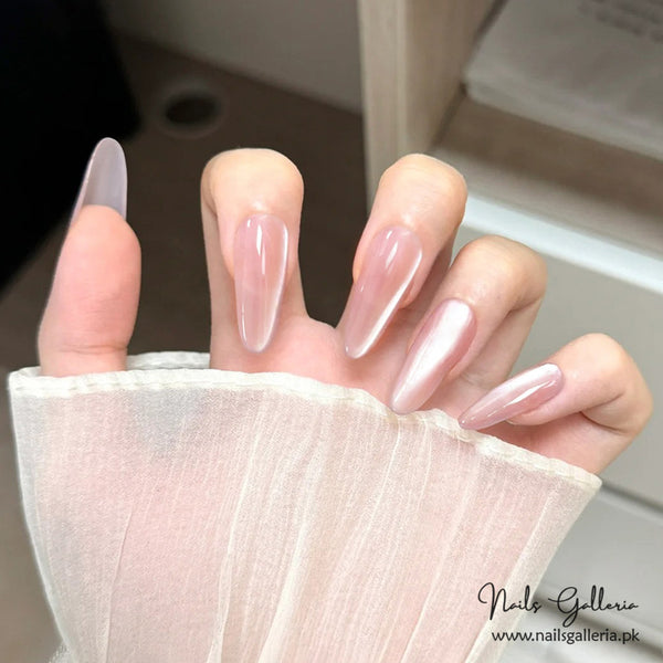 Subtle Elegance – Press-On Nails (30 Pcs) - Free Nail Kit Included