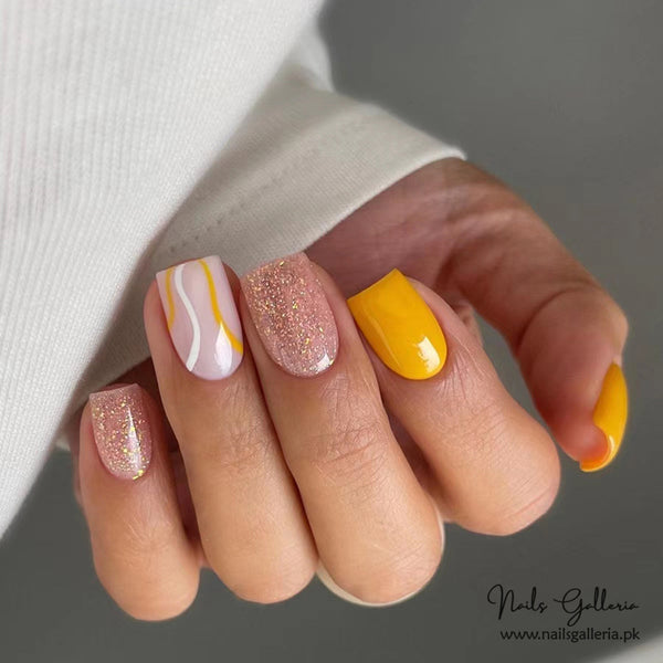 Sunshine Sparkle – Vibrant Press-On Nails (24 Pcs) - Free Nail Kit Included