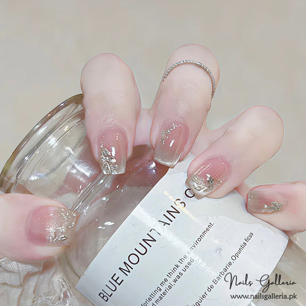 Whispering Petals – Press-On Nails (30 Pcs) - Free Nail Kit Included